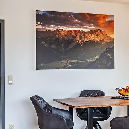 Alpblick Apartment Alpspitze การ์มิช-พาร์เทนเคียร์เชน ภายนอก รูปภาพ