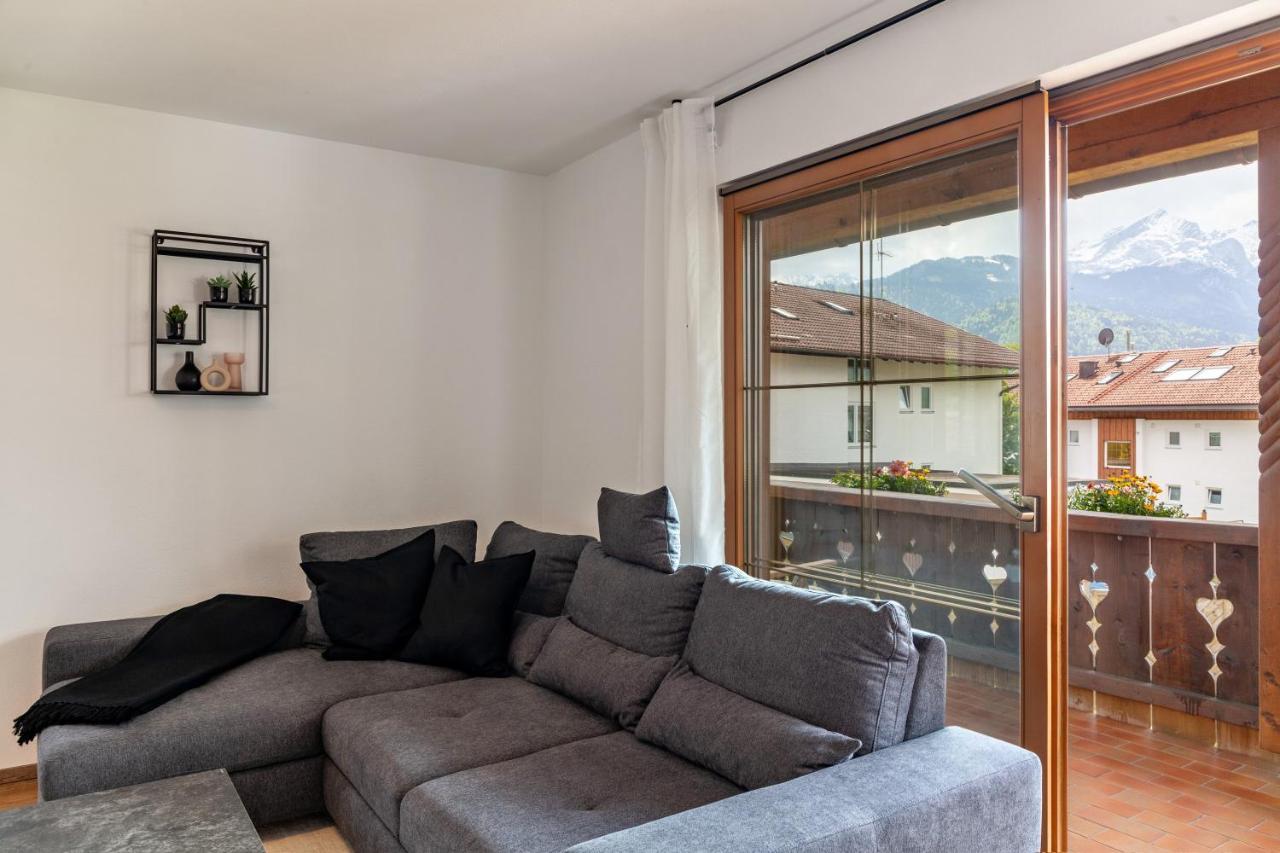 Alpblick Apartment Alpspitze การ์มิช-พาร์เทนเคียร์เชน ภายนอก รูปภาพ