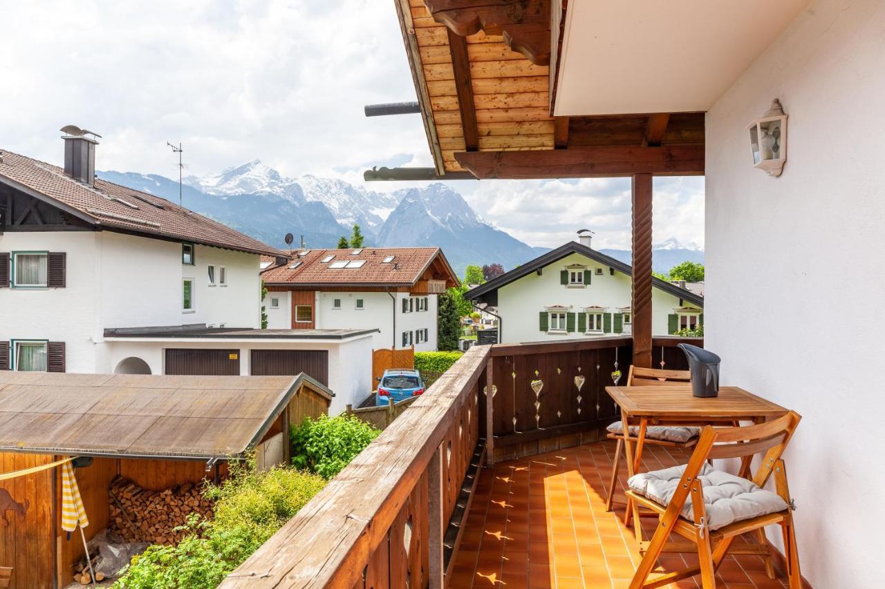 Alpblick Apartment Alpspitze การ์มิช-พาร์เทนเคียร์เชน ภายนอก รูปภาพ